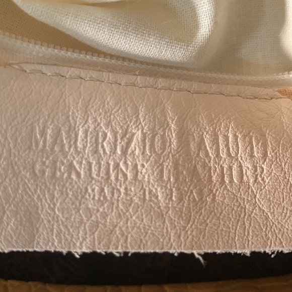 Mauriziou Tahiti Leather Hobo Bag - Picture 3 of 4